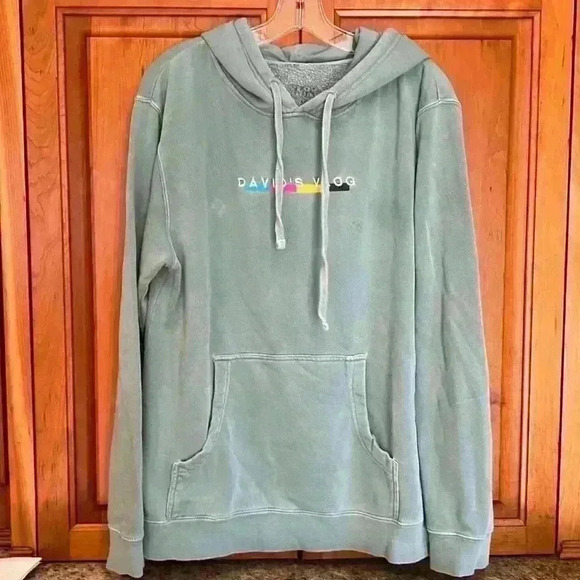 Fanjoy Other - David Dobrik Vlog Squad Beverly Collection Mint Turquoise Green Hoodie Sz medium